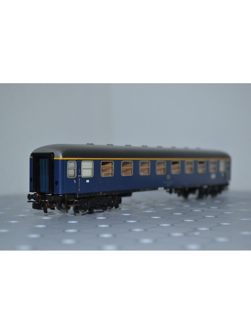 Vintage Marklin HO Gauge 4027 DB Blue Express Coach - Picture 2 of 14